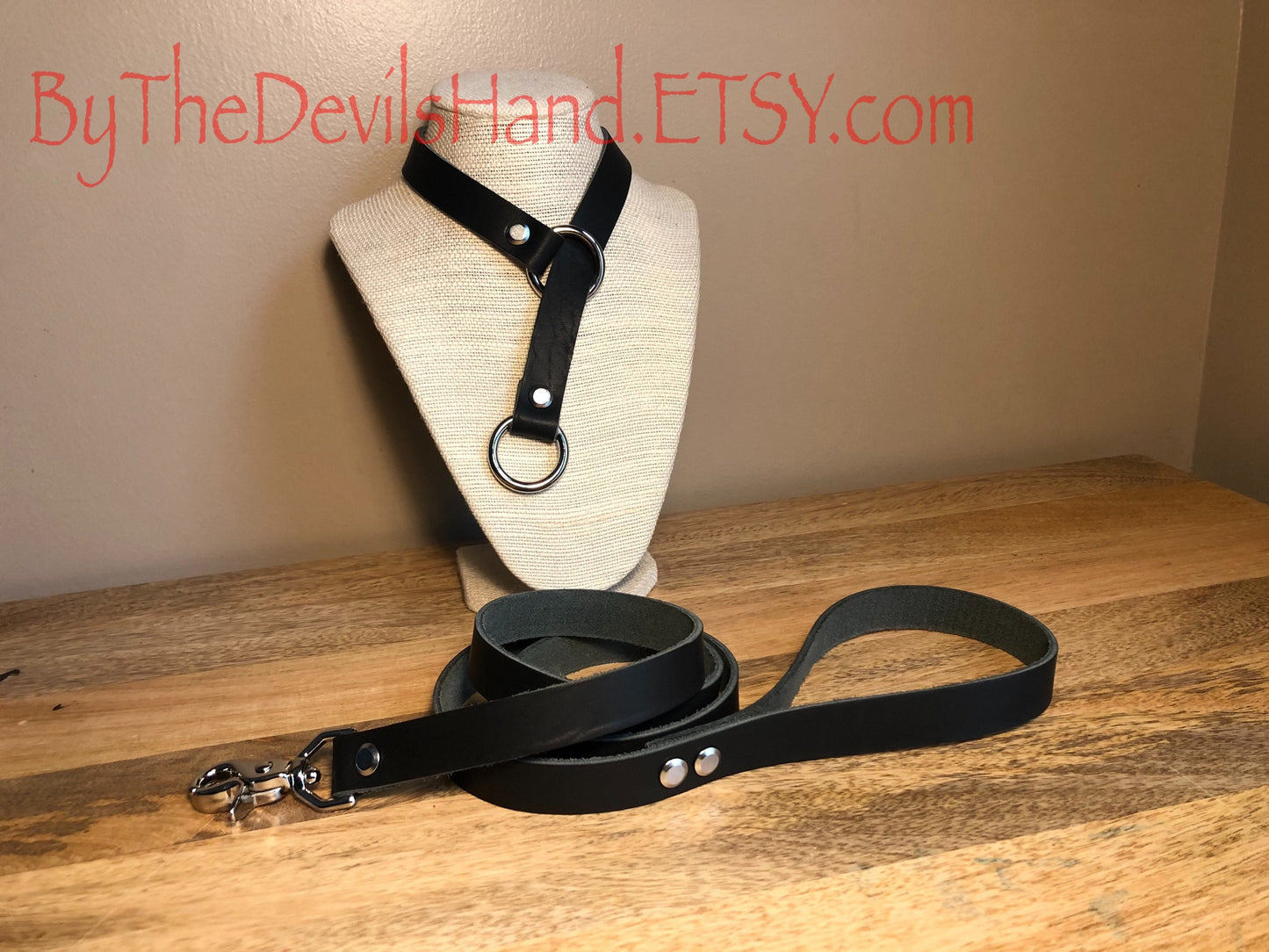 One Piece Leather Choke Collar, Available With Matching Leash - Available in a full range of colors and leather options