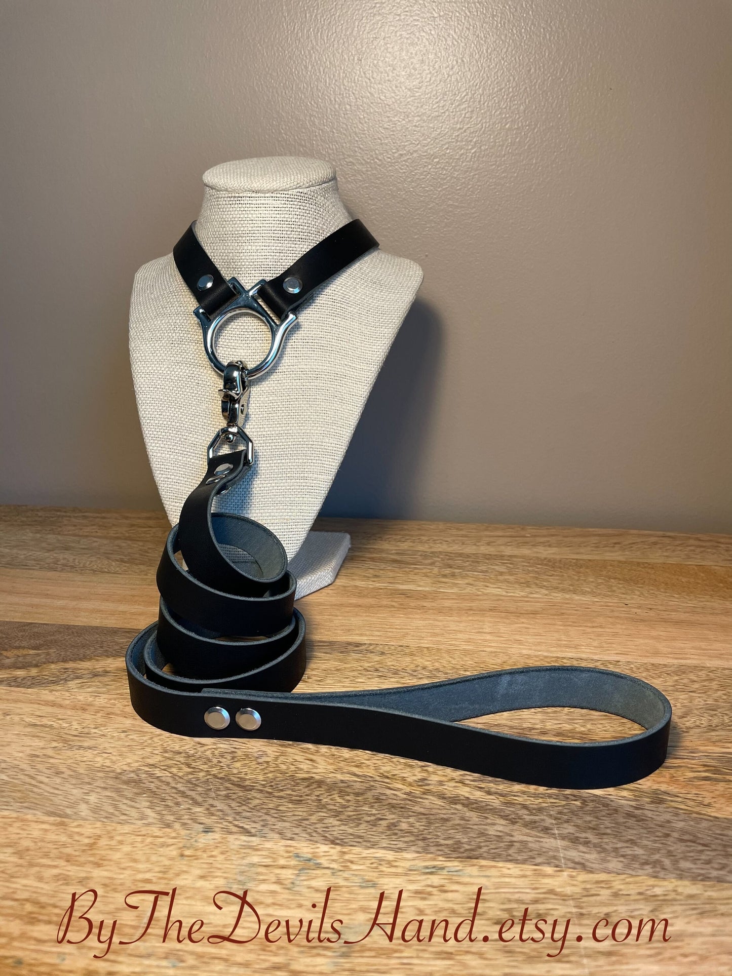 Leather Slave / Submissive Ownership Collar With Matching Leash In Horween Essex Super Soft Black Leather - Secure, Strong, Durable (BKE-BE)