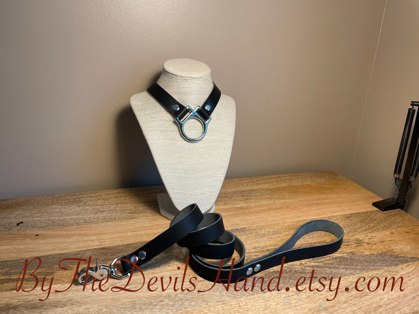 Leather Slave / Submissive Ownership Collar With Matching Leash In Horween Essex Super Soft Black Leather - Secure, Strong, Durable (BKE-BE)