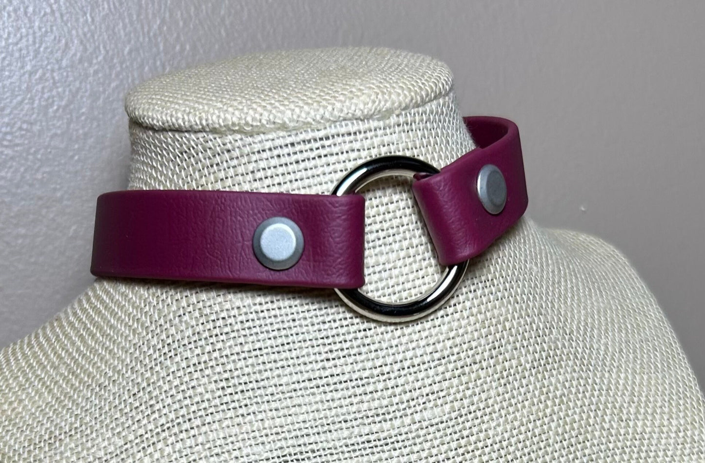 Classic O Ring Choker and Leash - Available in a full range of colors and leather options