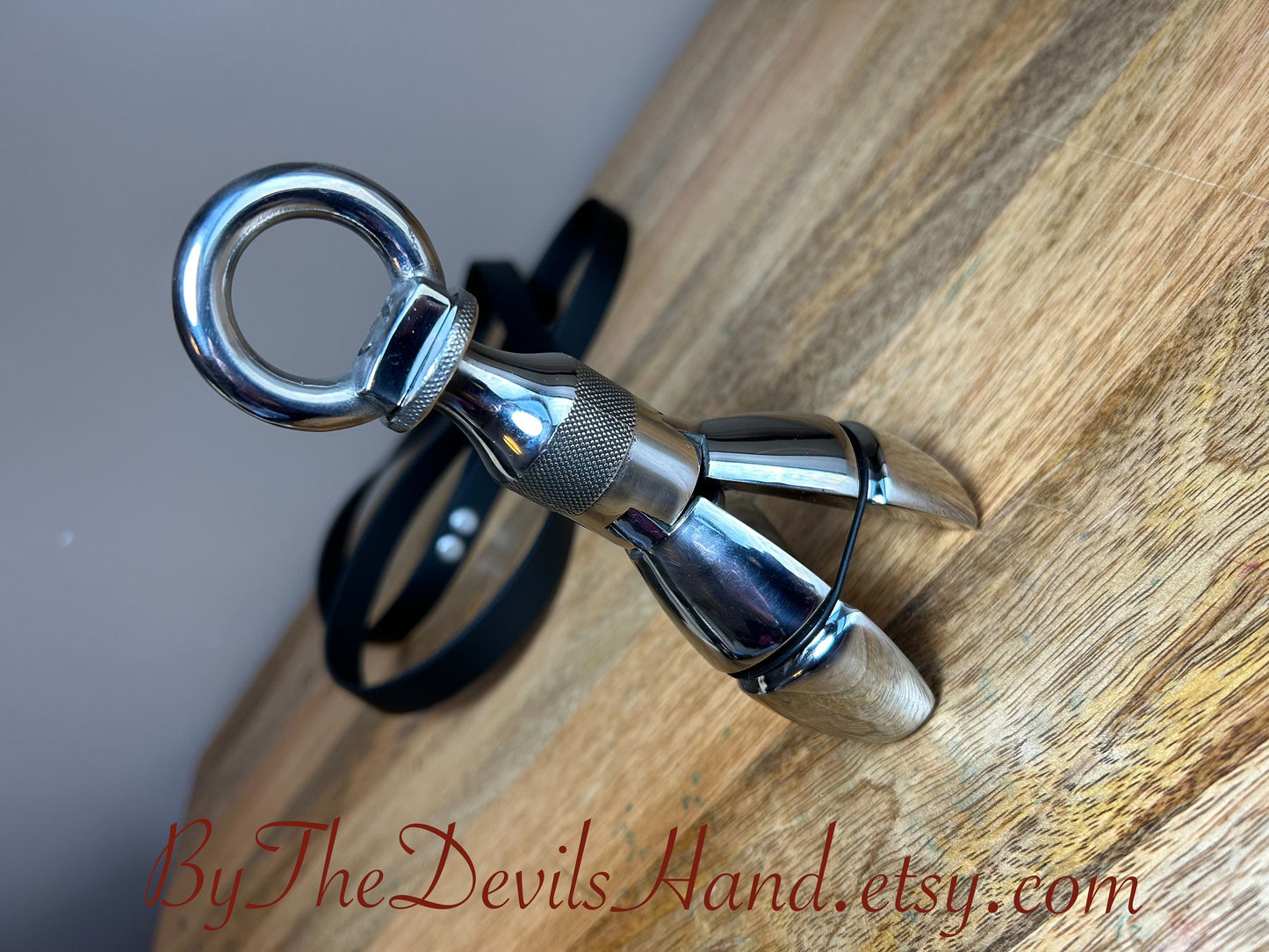 Pear Of Anguish Expanding Butt Plug Locking With Loop And Leash